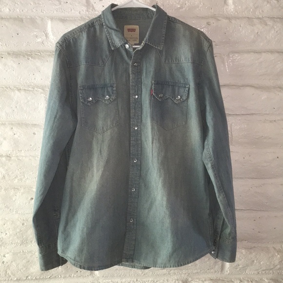 Levi's Other - Levi's men's sawtooth western denim button up